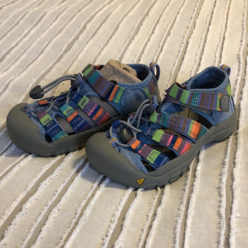 BRAND NEW! kids Keen Newport H2 shoes